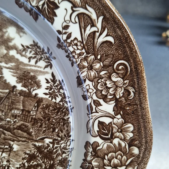 Vintage J&G Meakin Royal Staffordshire Stratford Stage Brown Ironstone Plates - Picture 10 of 13